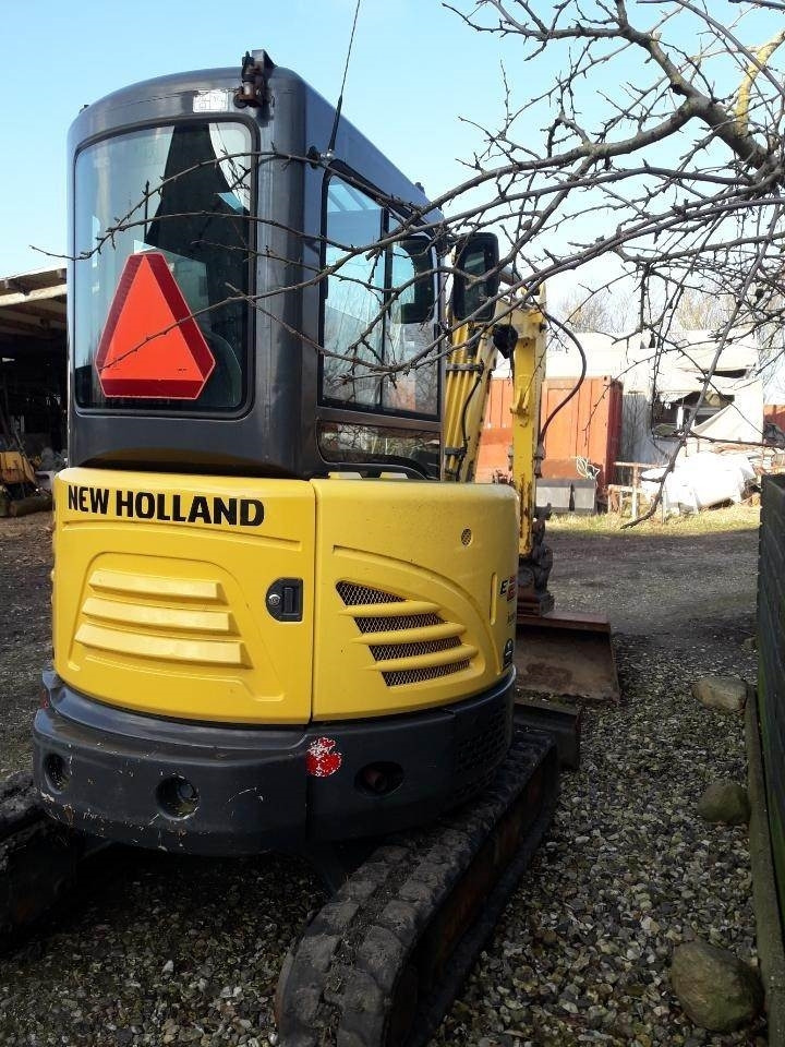 New Holland E26C CAB mini - Мини-экскаватор: фото 2 New Holland E26C CAB mini - Мини-экскаватор: фото 2