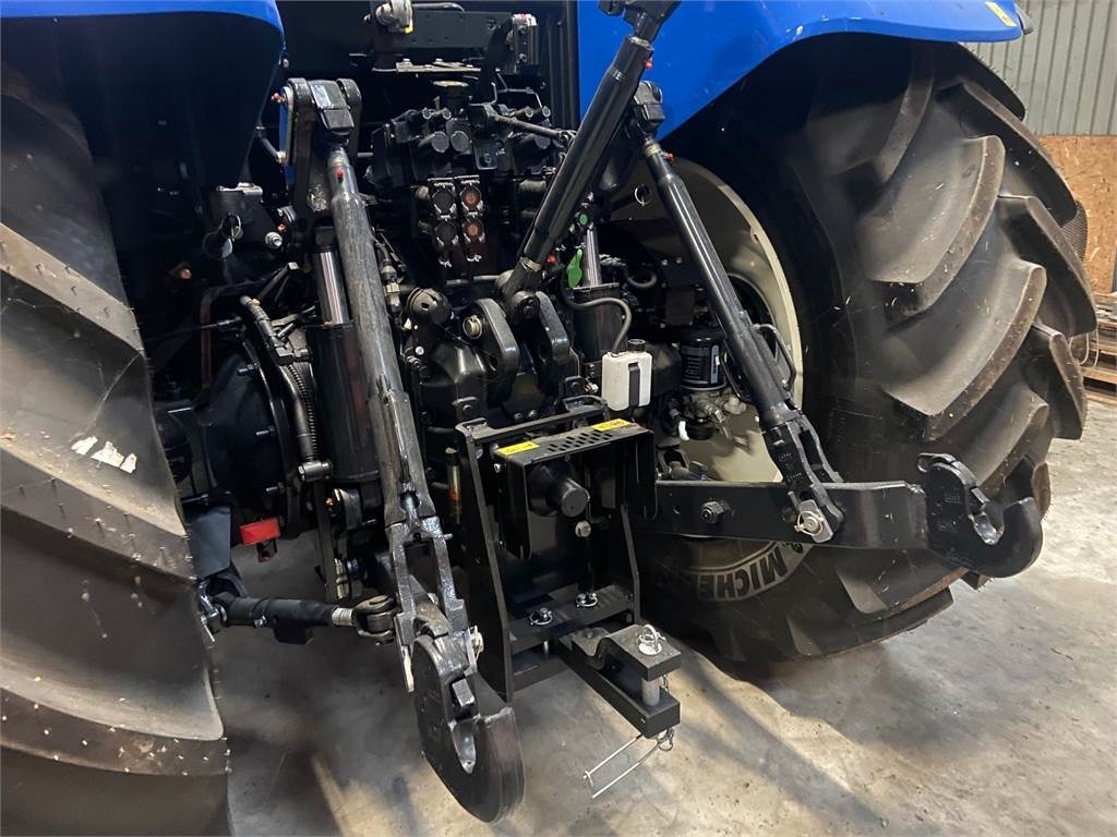New Holland T7.215S STAGE V - Трактор: фото 2 New Holland T7.215S STAGE V - Трактор: фото 2