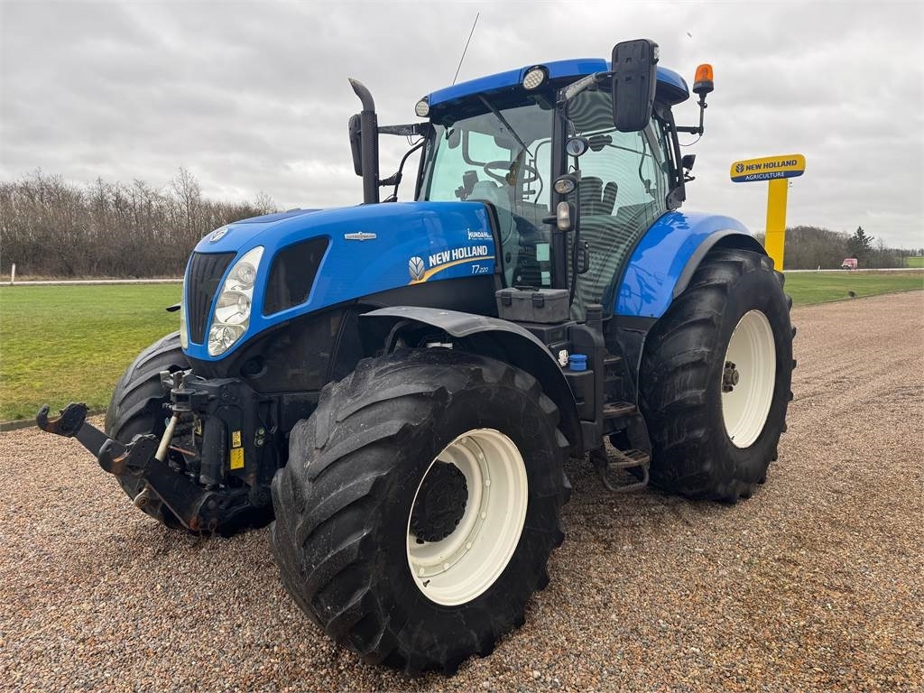 New Holland T7.220 AC - Трактор: фото 5 New Holland T7.220 AC - Трактор: фото 5