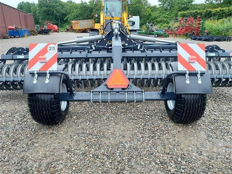 Дисковая борона Agro - TOM 6 Meter discharve Agro-Tom 6 m. bugseret di: фото 8 Дисковая борона Agro - TOM 6 Meter discharve Agro-Tom 6 m. bugseret di: фото 8