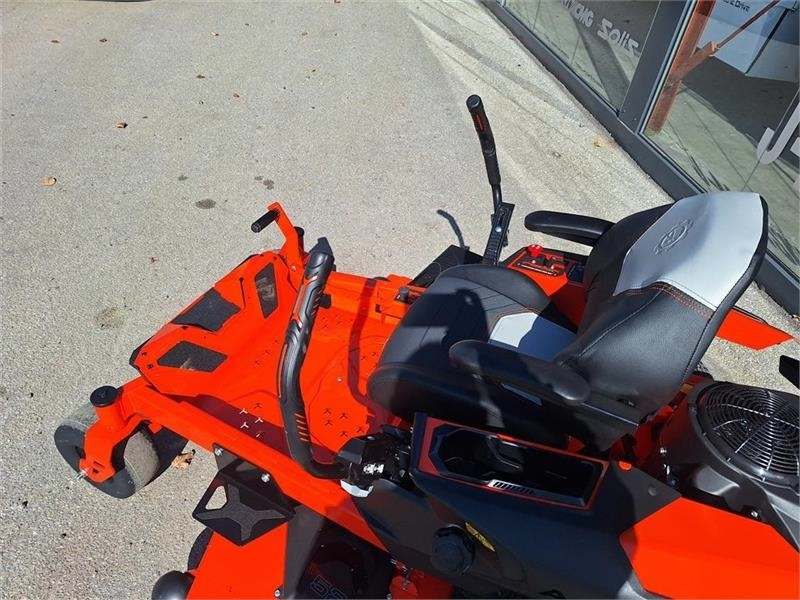 Ariens IKON XD 52" (132 Cm. Klippe bredde)  - Коммунальный трактор: фото 5 Ariens IKON XD 52" (132 Cm. Klippe bredde)  - Коммунальный трактор: фото 5