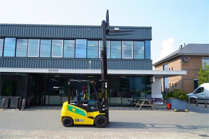 Eurotrac EL TRUCK - Электропогрузчик: фото 4 Eurotrac EL TRUCK - Электропогрузчик: фото 4