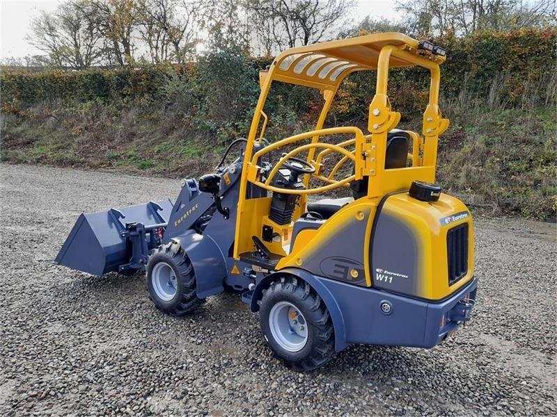 Eurotrac W11 - Компактный фронтальный погрузчик: фото 3 Eurotrac W11 - Компактный фронтальный погрузчик: фото 3