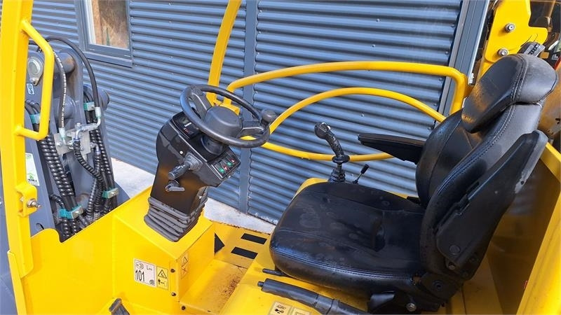 Eurotrac W12 - Компактный фронтальный погрузчик: фото 5 Eurotrac W12 - Компактный фронтальный погрузчик: фото 5