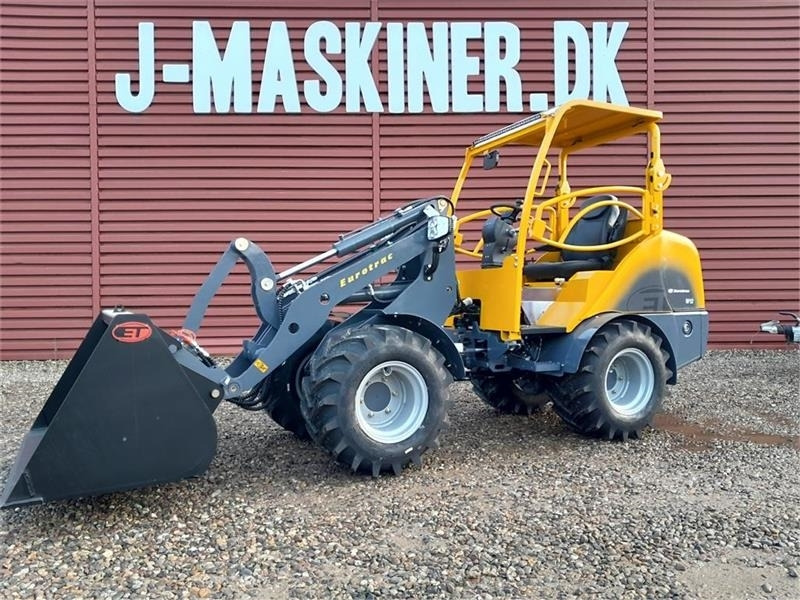 Eurotrac W12 Eurotrac W12s m. mellem arm - Компактный фронтальный погрузчик: фото 2 Eurotrac W12 Eurotrac W12s m. mellem arm - Компактный фронтальный погрузчик: фото 2