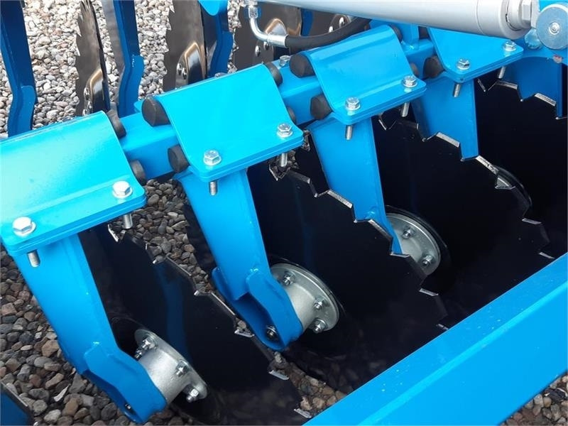 Inter-Tech Diskharve 4 meter med lift - Дисковая борона: фото 4 Inter-Tech Diskharve 4 meter med lift - Дисковая борона: фото 4