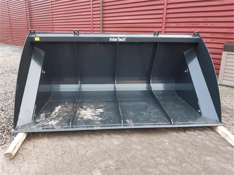 Inter-Tech højtipskovl inter-tech 3 meters - Ковш для погрузчика: фото 5 Inter-Tech højtipskovl inter-tech 3 meters - Ковш для погрузчика: фото 5