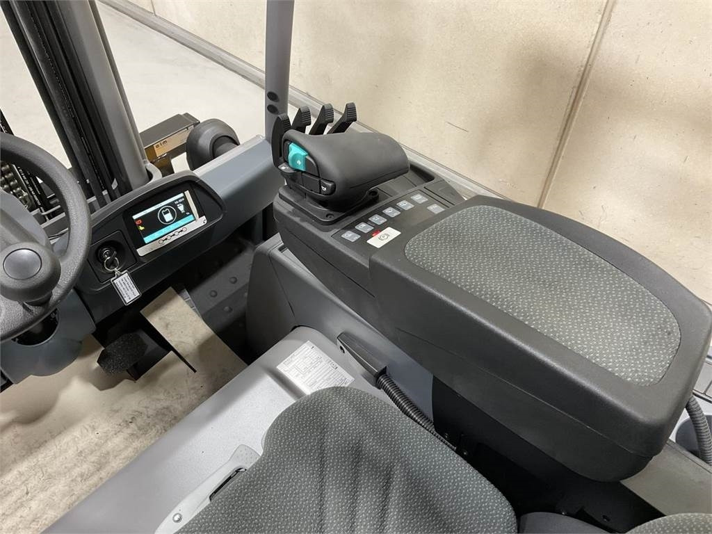 Jungheinrich EFG 318 - Электропогрузчик: фото 5 Jungheinrich EFG 318 - Электропогрузчик: фото 5