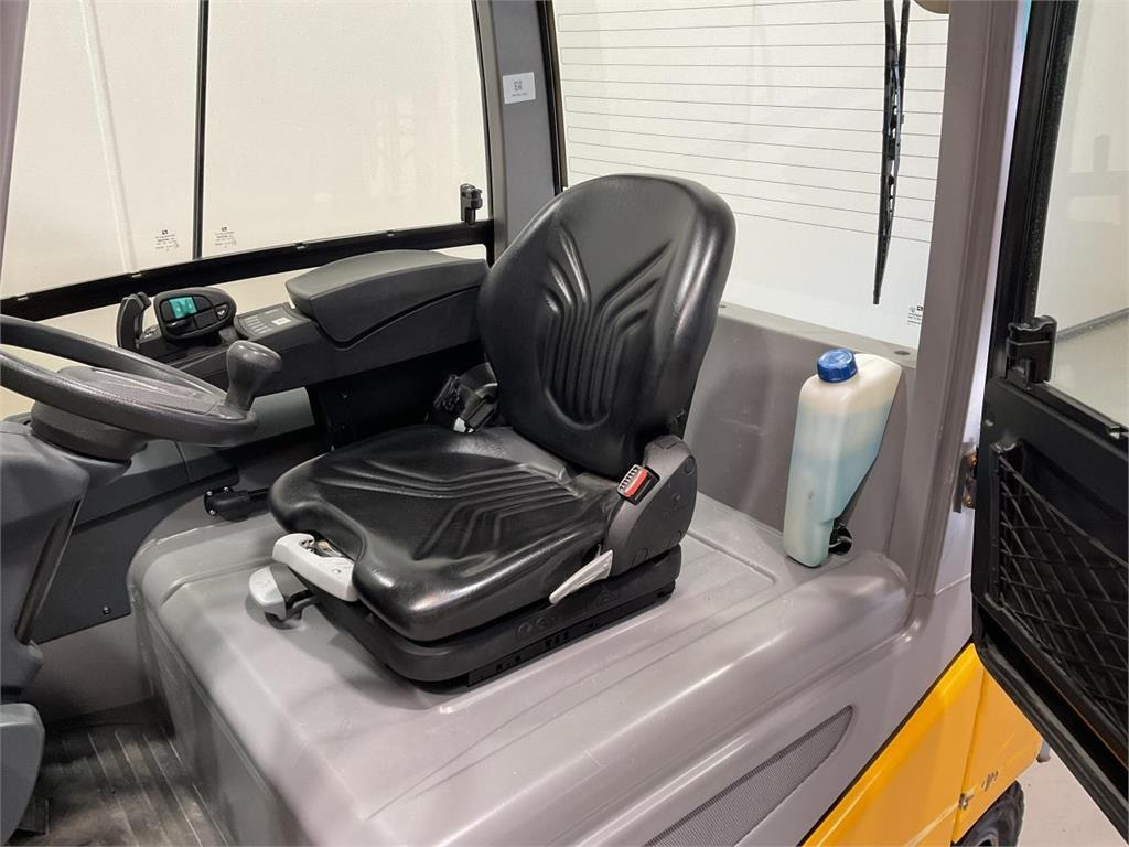 Jungheinrich EFG 425  - Электропогрузчик: фото 5 Jungheinrich EFG 425  - Электропогрузчик: фото 5