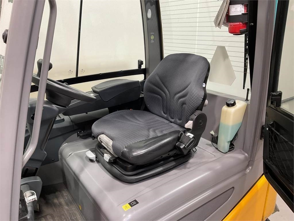 Jungheinrich EFG 425 K - Электропогрузчик: фото 5 Jungheinrich EFG 425 K - Электропогрузчик: фото 5