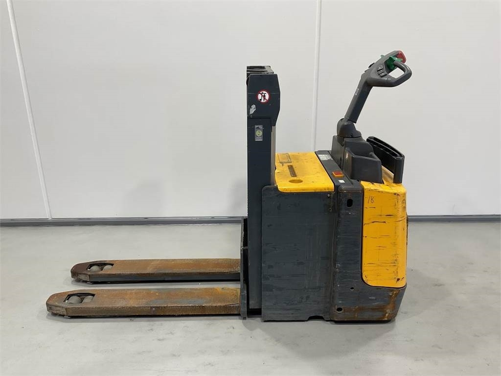 Jungheinrich ERD 220 119 201 ZT - Штабелер: фото 3 Jungheinrich ERD 220 119 201 ZT - Штабелер: фото 3