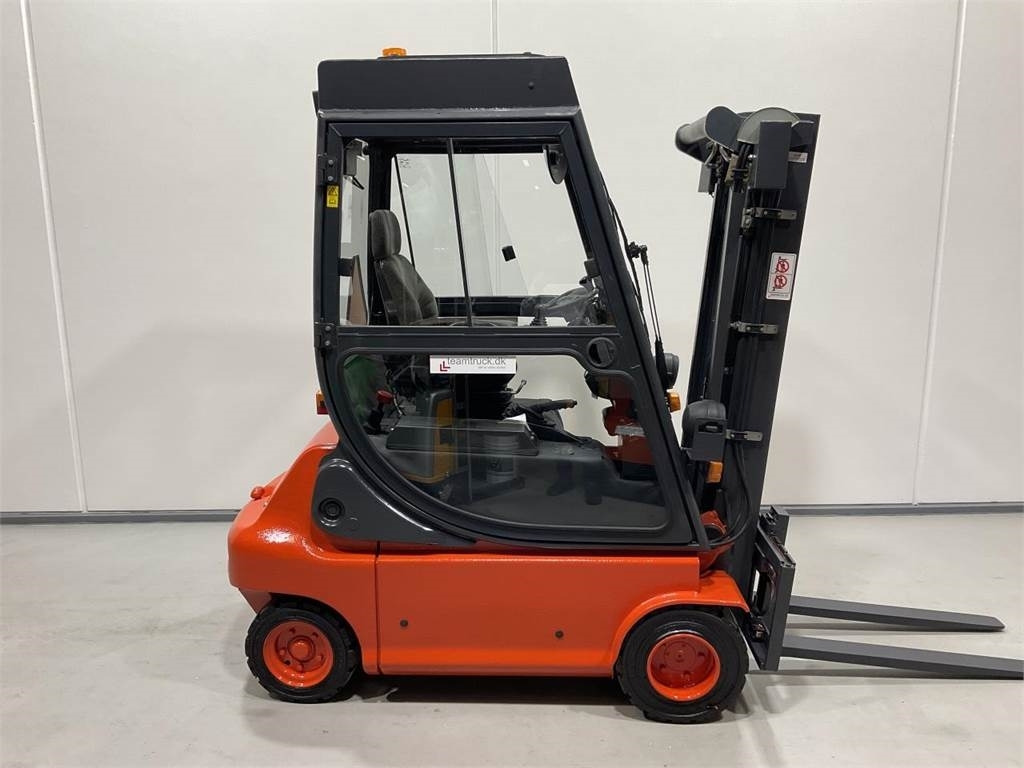 Linde E20P-02  - Электропогрузчик: фото 1 Linde E20P-02  - Электропогрузчик: фото 1