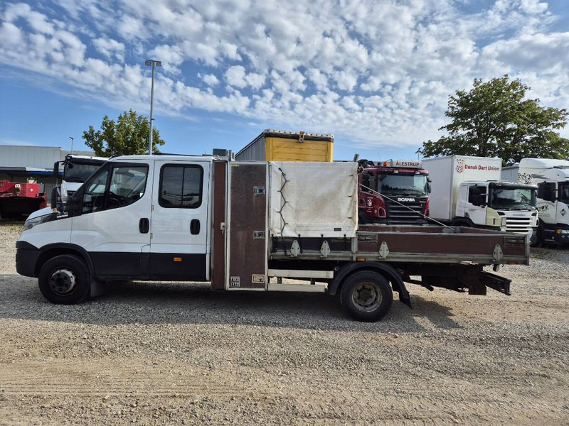 Iveco 70c17 // med lad og presenning - Грузовик бортовой/ Платформа: фото 2 Iveco 70c17 // med lad og presenning - Грузовик бортовой/ Платформа: фото 2