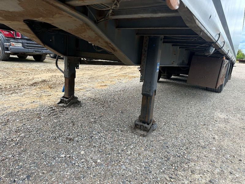 Lecitrailer Mega trailer with hydraulic roof / Poultry trailer - Полуприцеп для перевозки животных: фото 3 Lecitrailer Mega trailer with hydraulic roof / Poultry trailer - Полуприцеп для перевозки животных: фото 3