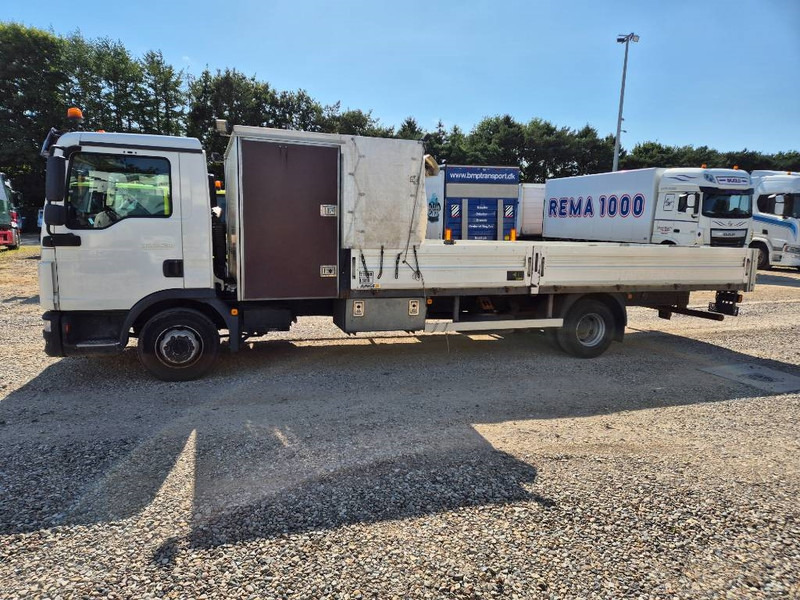 MAN TGL 12.250 4x2 - Грузовик бортовой/ Платформа: фото 2 MAN TGL 12.250 4x2 - Грузовик бортовой/ Платформа: фото 2
