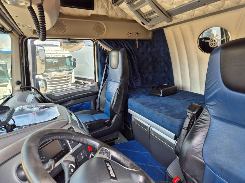 Тягач DAF XF 480 6x2 // pusher// special interior: фото 8