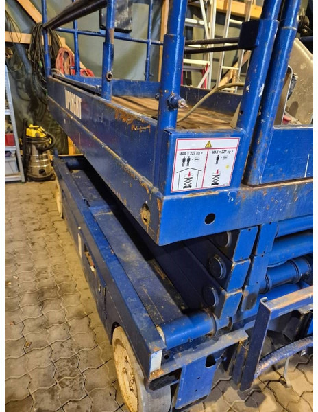 UpRight 2 persons lift - Ножничный подъемник: фото 3 UpRight 2 persons lift - Ножничный подъемник: фото 3