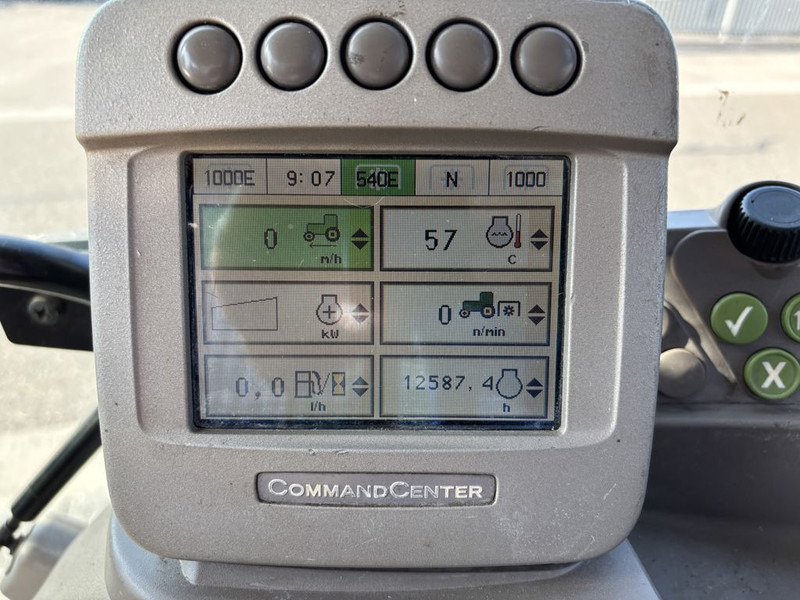 Трактор John Deere 7530 Premium AutoPowr: фото 16