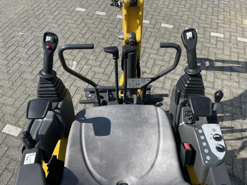 New Holland E12D Minigraver - Мини-экскаватор: фото 5 New Holland E12D Minigraver - Мини-экскаватор: фото 5