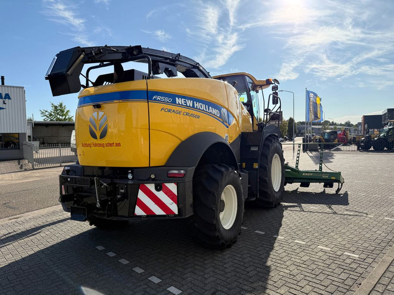New Holland FR550 Forage Cruiser + Krone Easycollect - Кормоуборочный комбайн: фото 4 New Holland FR550 Forage Cruiser + Krone Easycollect - Кормоуборочный комбайн: фото 4