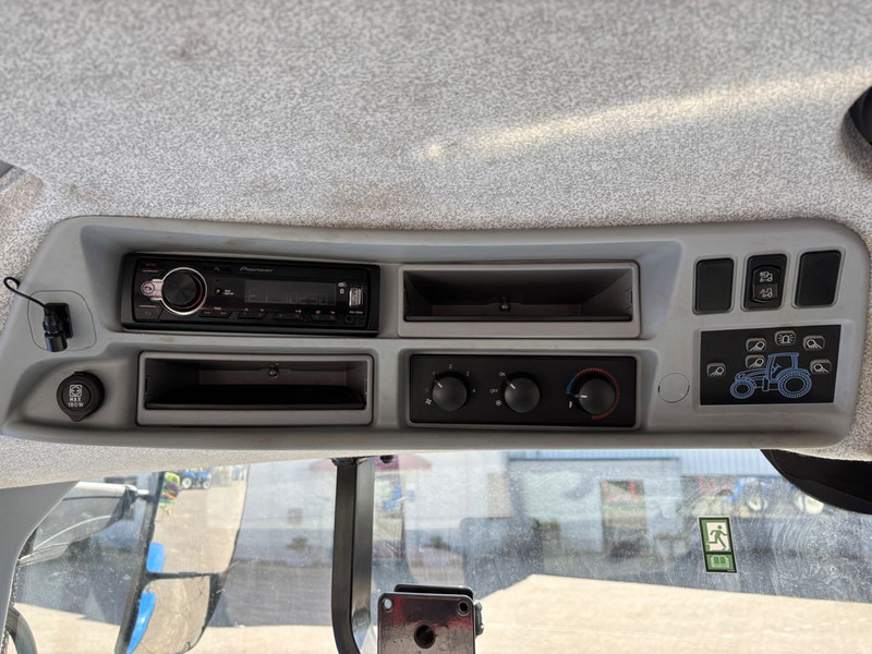 Трактор New Holland T7.210 AC Stage V + TL770 Voorlader: фото 11