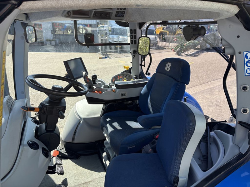 Трактор New Holland T7.210 AC Stage V + TL770 Voorlader: фото 7