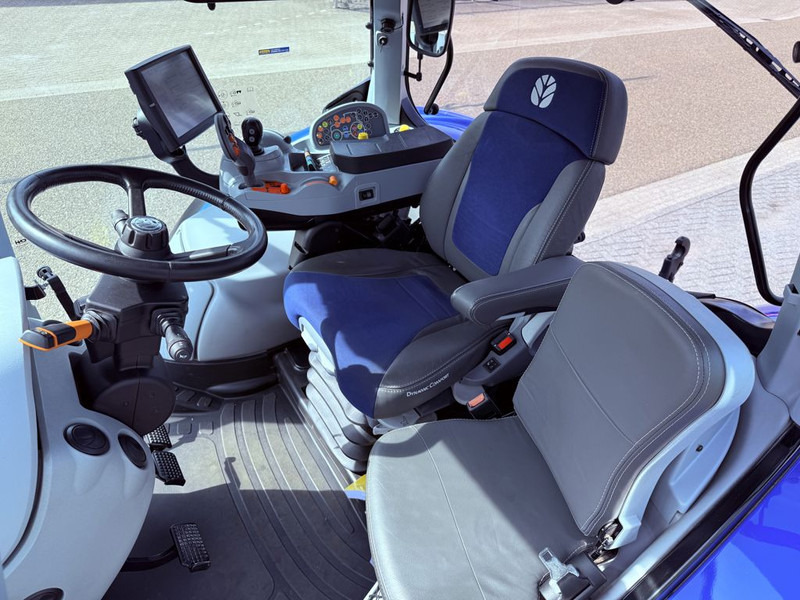 New Holland T7.245 AC STAGE V - Трактор: фото 3 New Holland T7.245 AC STAGE V - Трактор: фото 3
