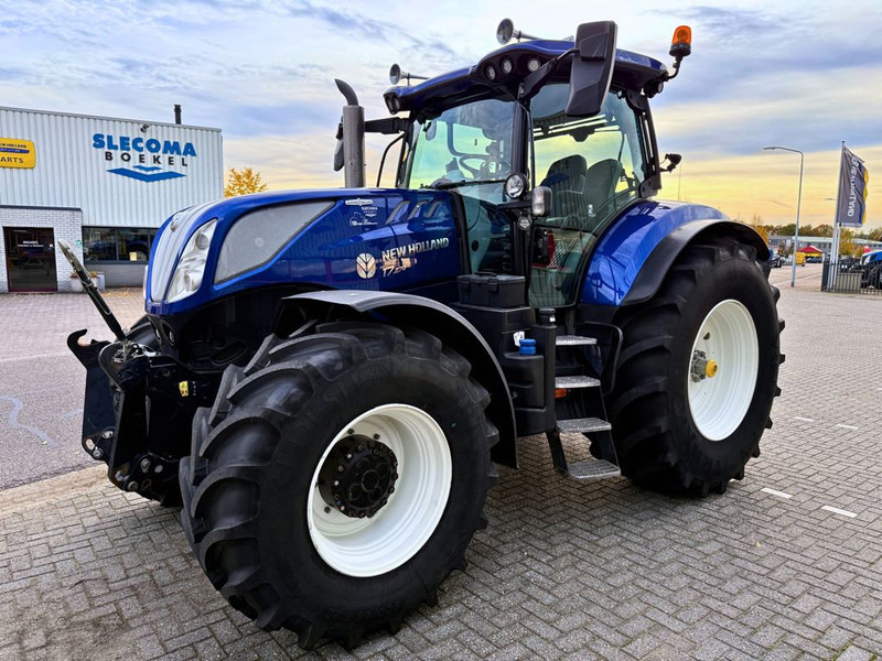 New Holland T7.270 AC 10 Years Blue Power Edition - Трактор: фото 1 New Holland T7.270 AC 10 Years Blue Power Edition - Трактор: фото 1