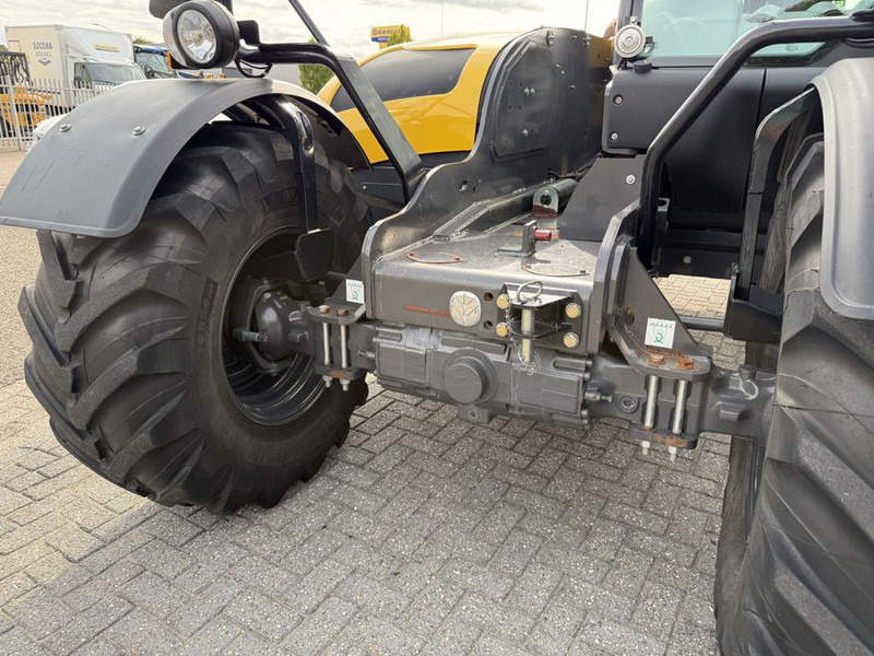 Телескопический погрузчик New Holland TH6.36 PLUS: фото 13 Телескопический погрузчик New Holland TH6.36 PLUS: фото 13