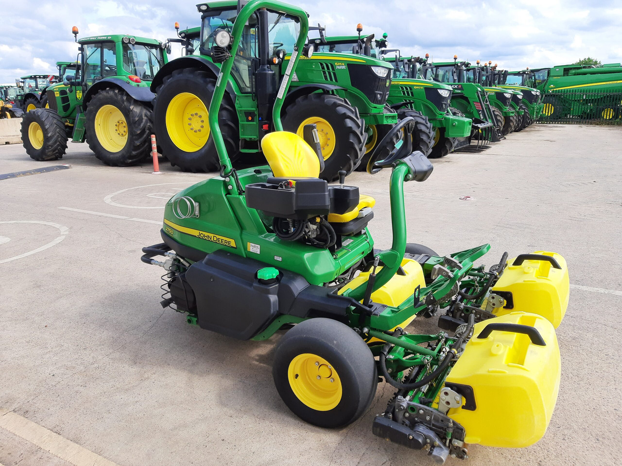 John Deere 2750E Green Triple - Газонокосилка: фото 3 John Deere 2750E Green Triple - Газонокосилка: фото 3