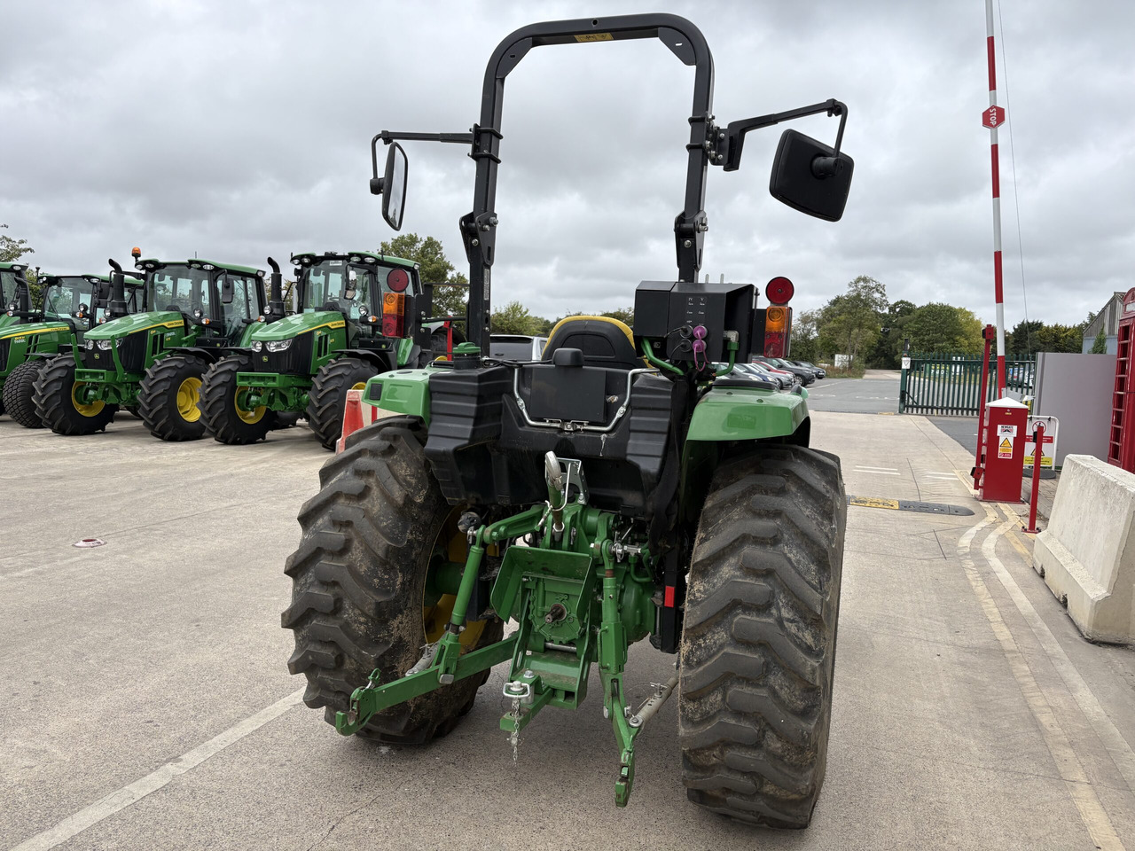John Deere 4052M Compact Tractor - Минитрактор: фото 4 John Deere 4052M Compact Tractor - Минитрактор: фото 4