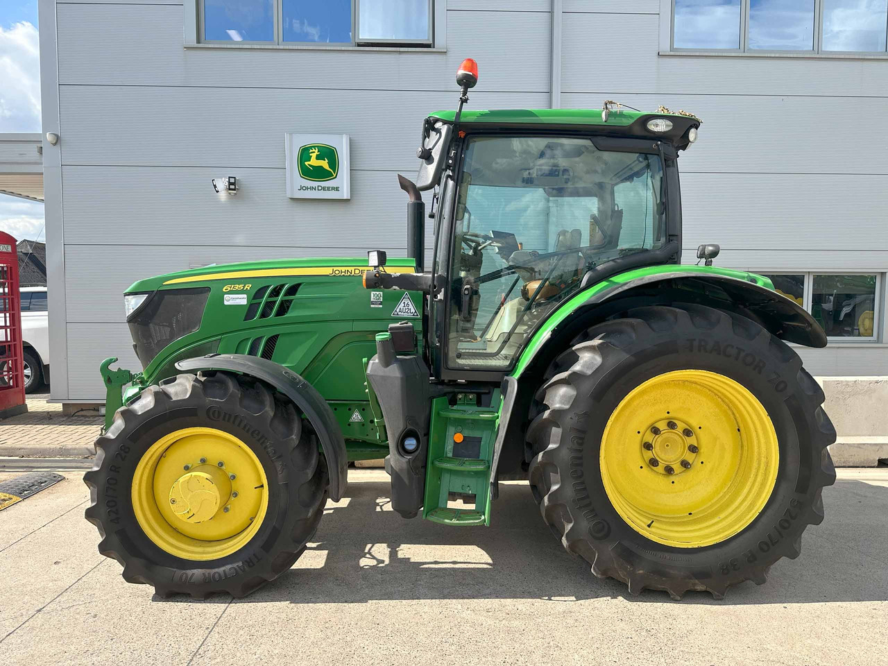 John Deere 6135R - Трактор: фото 3 John Deere 6135R - Трактор: фото 3