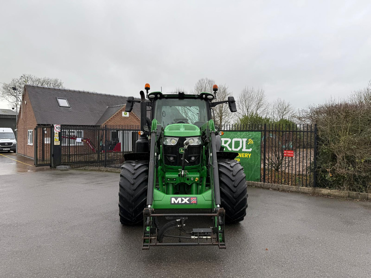 John Deere 6135R - Трактор: фото 3 John Deere 6135R - Трактор: фото 3