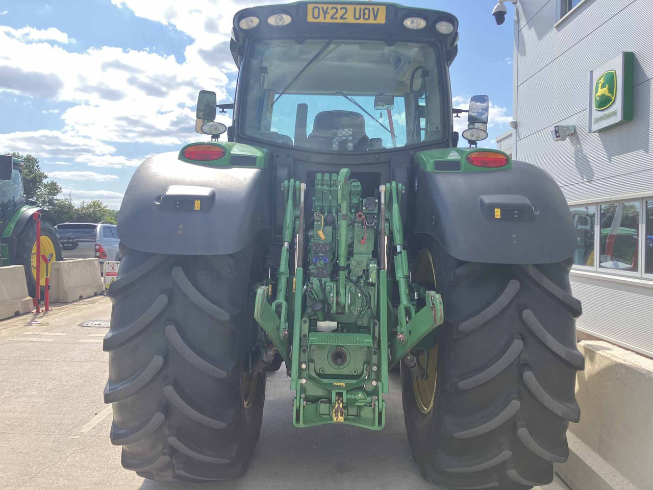 John Deere 6215R - Трактор: фото 4 John Deere 6215R - Трактор: фото 4