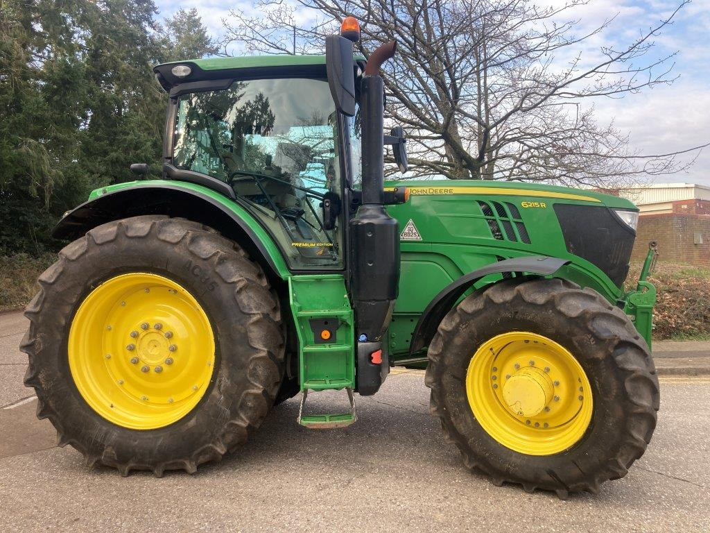 John Deere 6215R - Трактор: фото 1 John Deere 6215R - Трактор: фото 1
