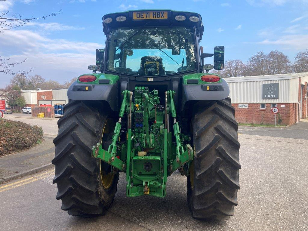 John Deere 6215R - Трактор: фото 4 John Deere 6215R - Трактор: фото 4