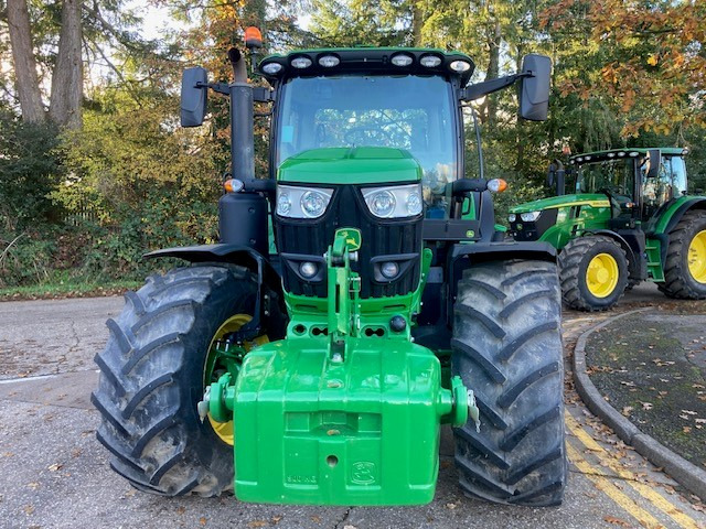 John Deere 6R 185 - Трактор: фото 2 John Deere 6R 185 - Трактор: фото 2