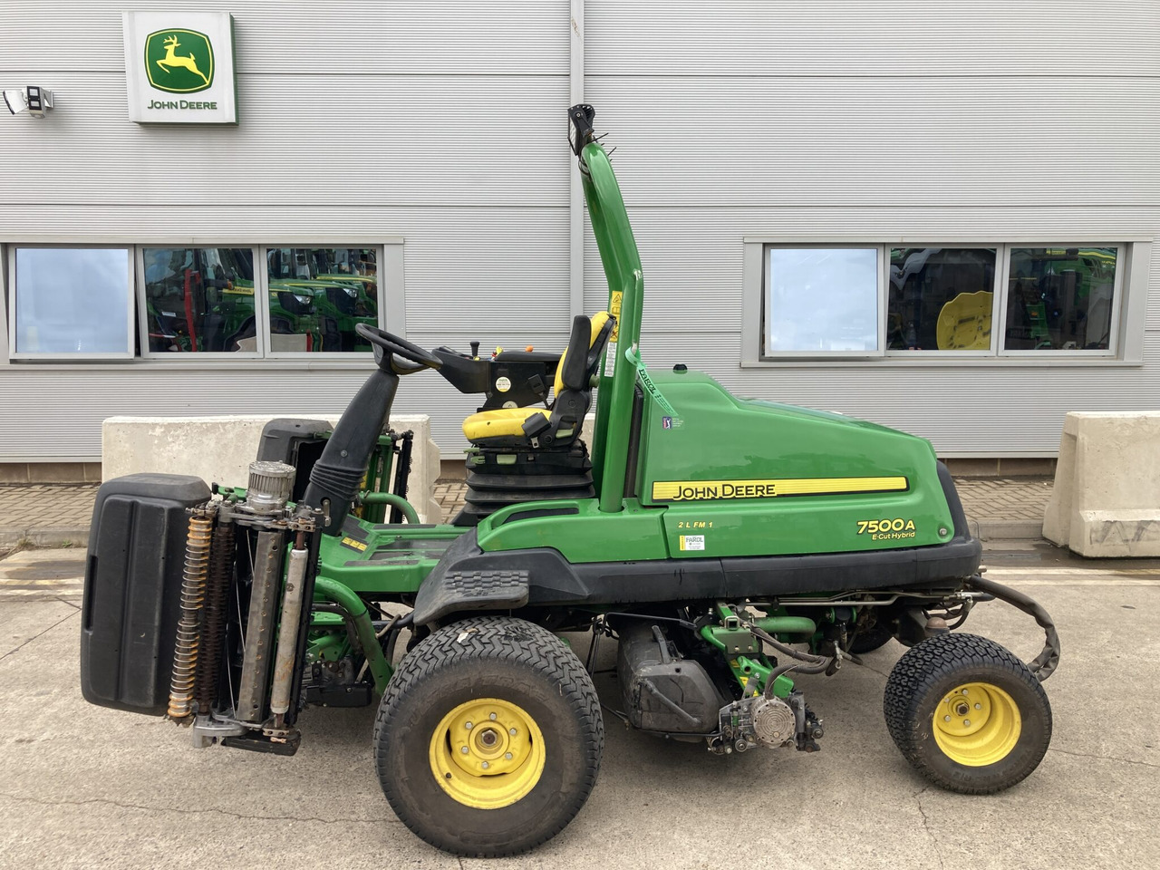 John Deere 7500AE light weight fairway mower - Газонокосилка: фото 2 John Deere 7500AE light weight fairway mower - Газонокосилка: фото 2