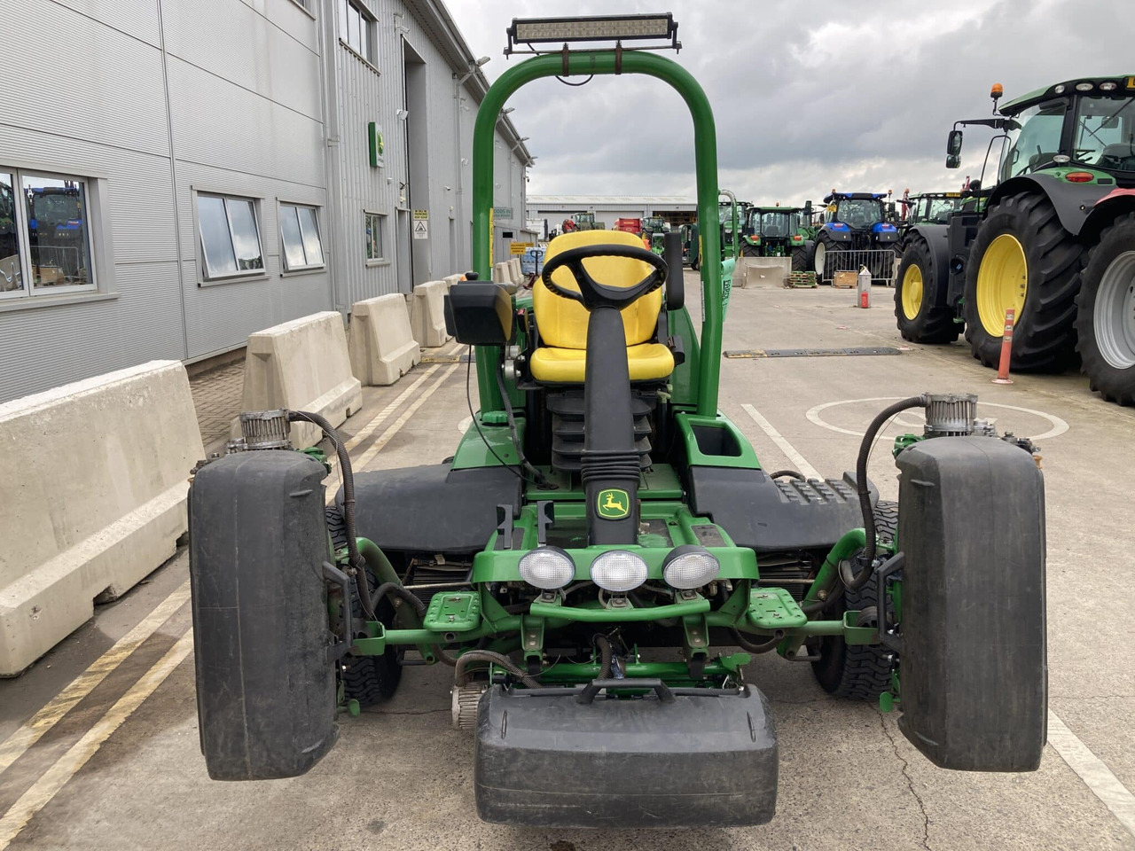 John Deere 7500AE light weight fairway mower в лизинг John Deere 7500AE light weight fairway mower: фото 8