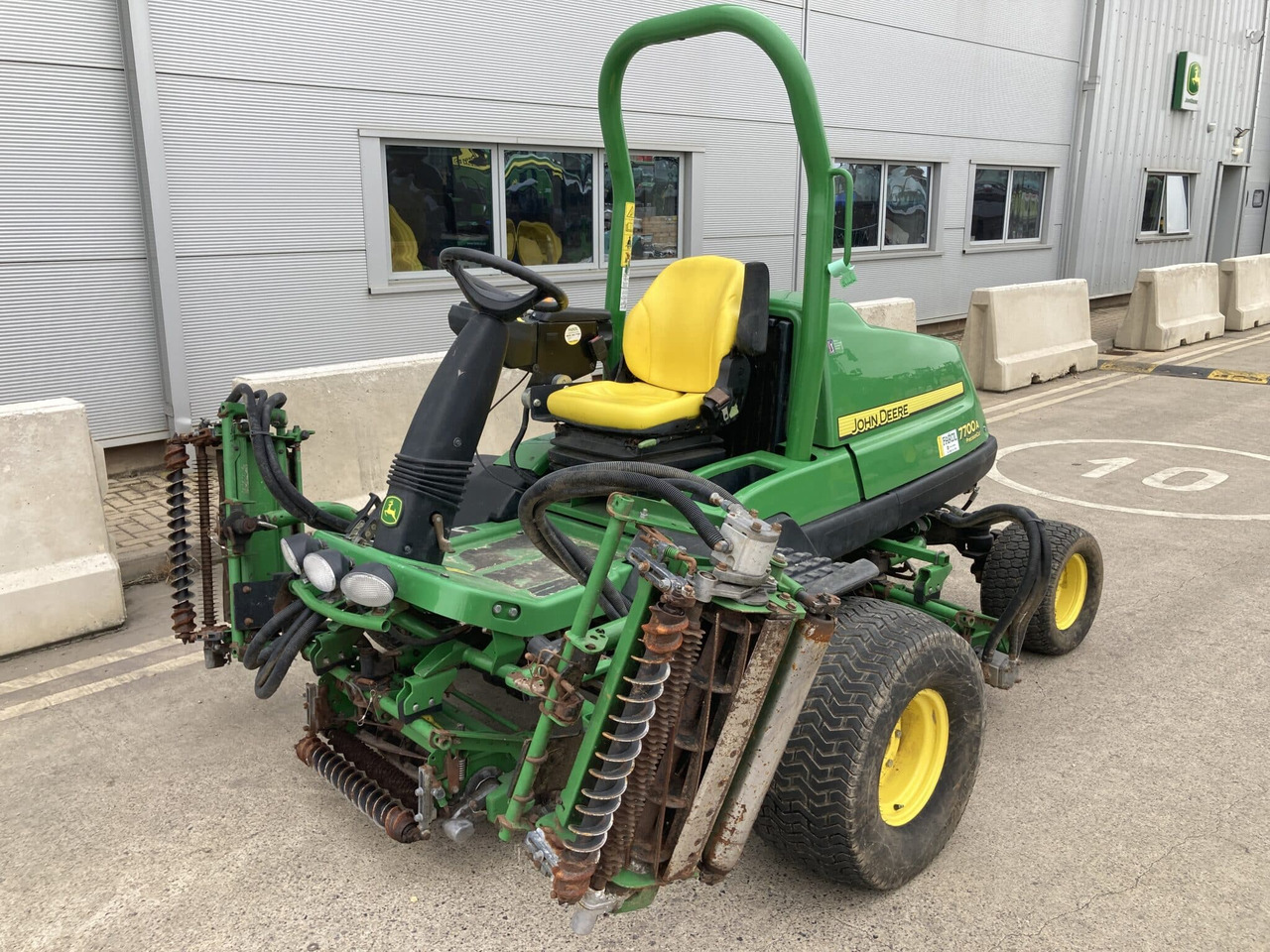 John Deere 7700A Fairway Mower - Газонокосилка: фото 1 John Deere 7700A Fairway Mower - Газонокосилка: фото 1