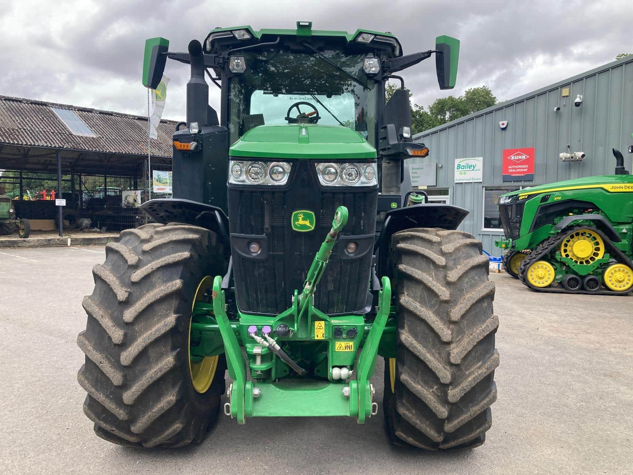 John Deere 7R 270 - Трактор: фото 2 John Deere 7R 270 - Трактор: фото 2
