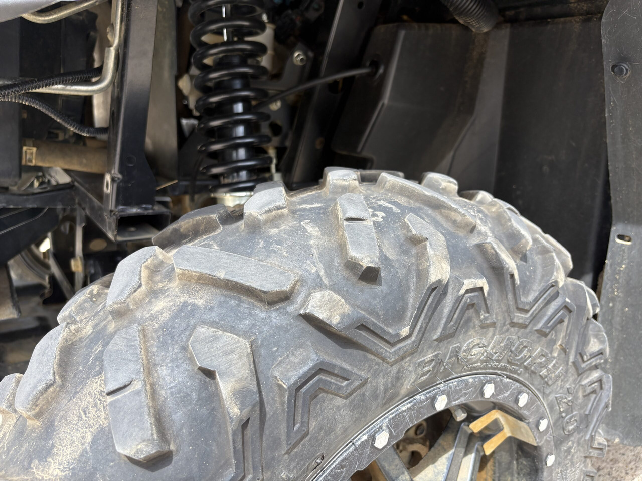 Квадроцикл John Deere XUV865M Gator: фото 8