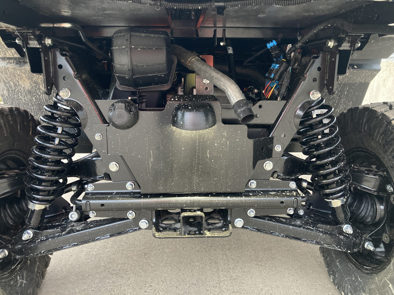 Квадроцикл John Deere XUV875M Gator: фото 9