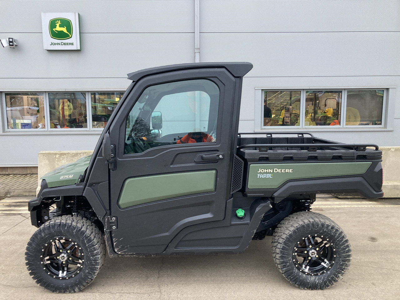 John Deere XUV875M Gator - Квадроцикл: фото 2 John Deere XUV875M Gator - Квадроцикл: фото 2