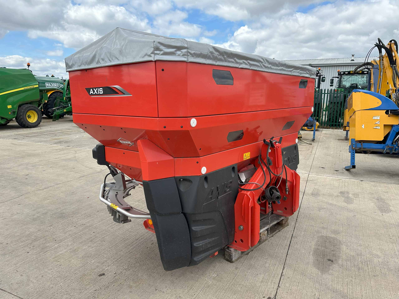 Kuhn Axis 50.2 M-EMC-W - Разбрасыватель удобрений: фото 3 Kuhn Axis 50.2 M-EMC-W - Разбрасыватель удобрений: фото 3