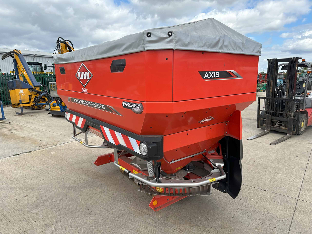 Kuhn Axis 50.2 M-EMC-W - Разбрасыватель удобрений: фото 2 Kuhn Axis 50.2 M-EMC-W - Разбрасыватель удобрений: фото 2