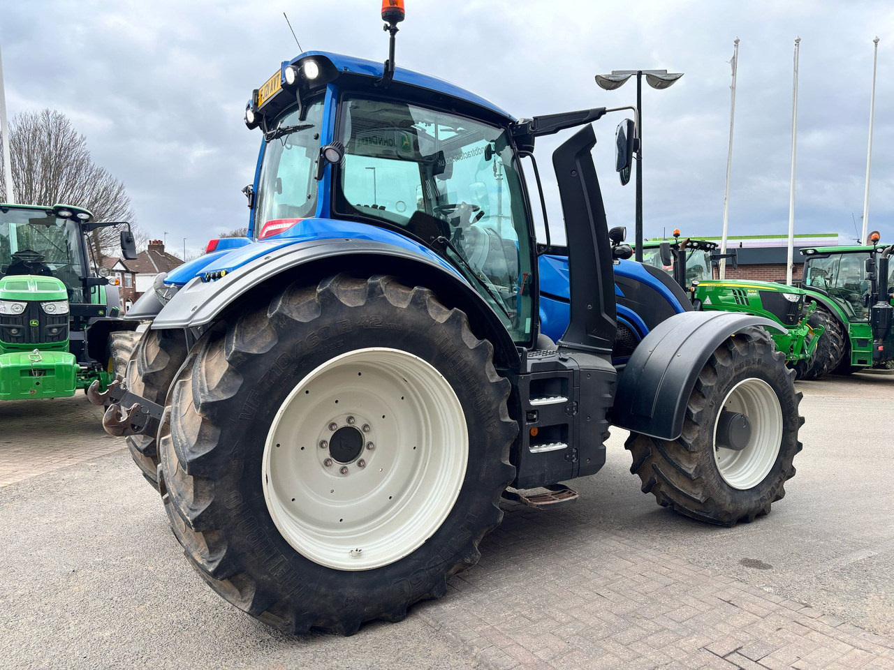 Valtra T234D - Трактор: фото 2 Valtra T234D - Трактор: фото 2