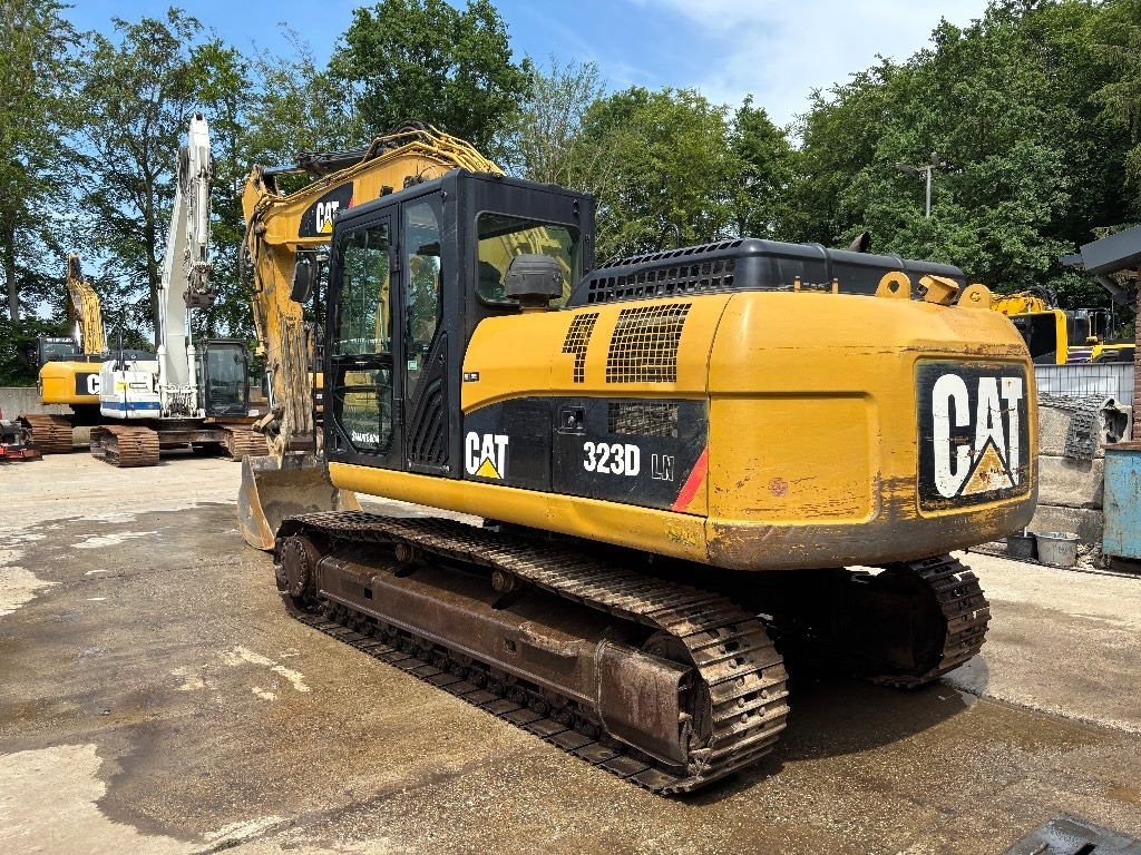 CAT 323 D LN - Гусеничный экскаватор: фото 3 CAT 323 D LN - Гусеничный экскаватор: фото 3