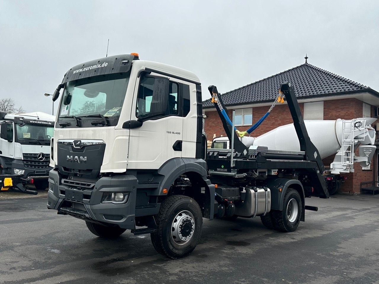 MAN TGS 18.400 4x4 Euro 6e Hyva Absetzkipper - Самосвал, Автоманипулятор: фото 1 MAN TGS 18.400 4x4 Euro 6e Hyva Absetzkipper - Самосвал, Автоманипулятор: фото 1