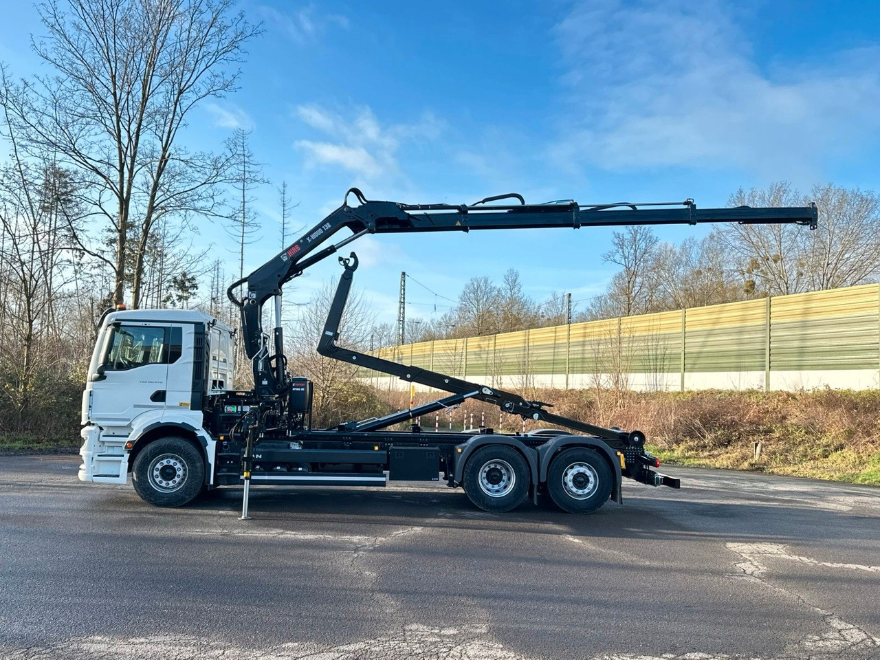 MAN TGS 26.470 6x2 Abrollkipper + Kran Hiab 138-3 - Крюковой мультилифт, Автоманипулятор: фото 3 MAN TGS 26.470 6x2 Abrollkipper + Kran Hiab 138-3 - Крюковой мультилифт, Автоманипулятор: фото 3